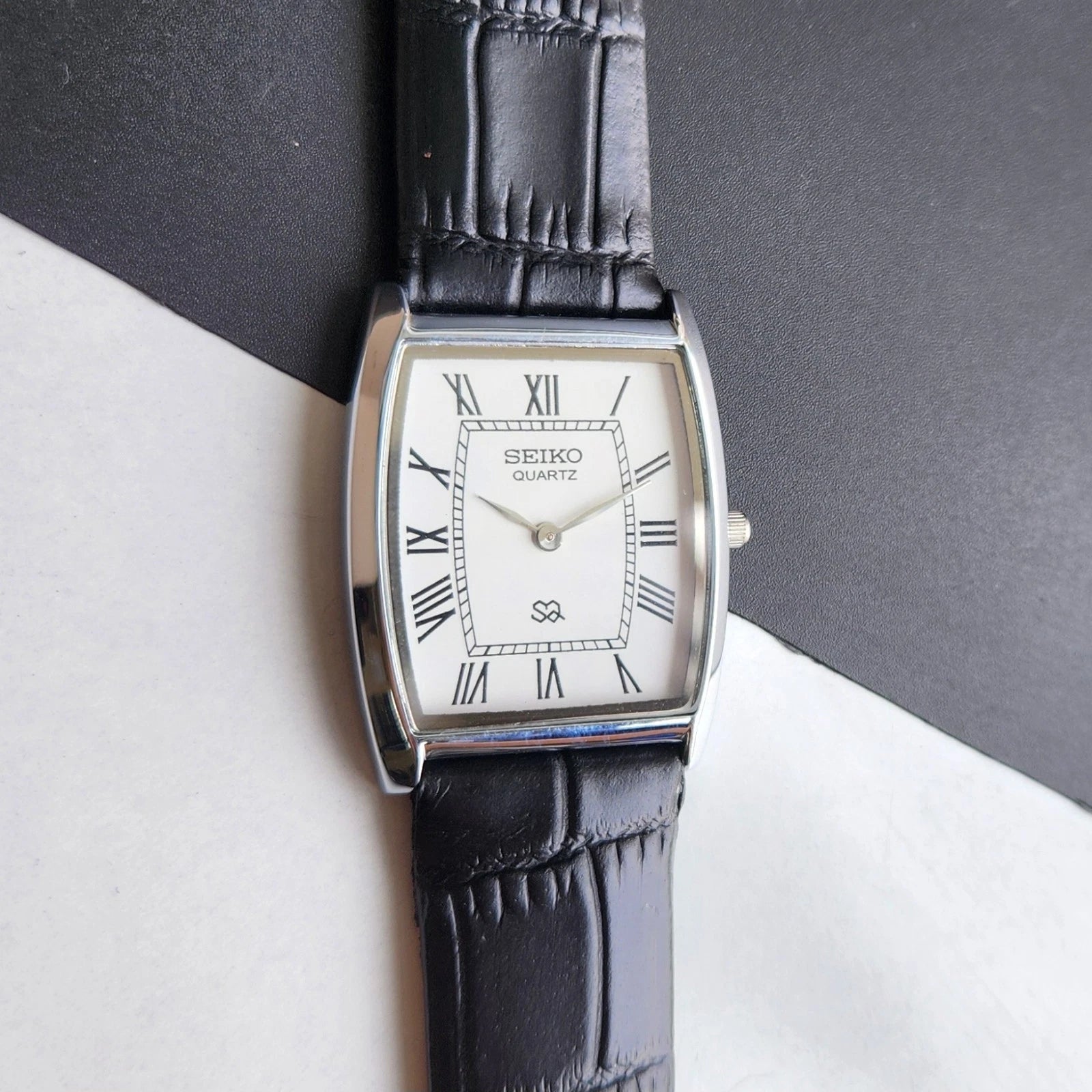 Vintage Seiko Tank - Slim Silver