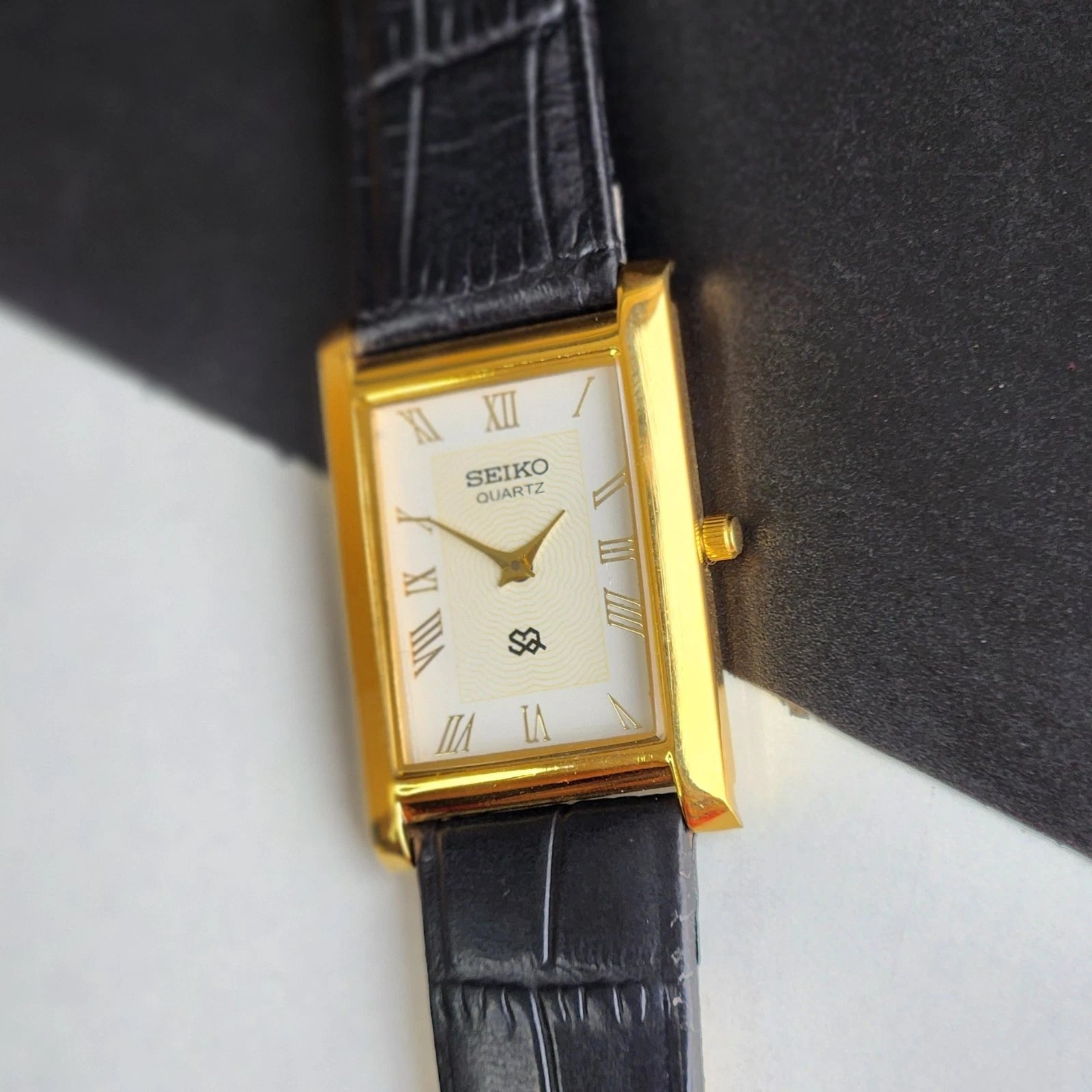 Vintage Seiko Slim Tank Quartz — Gold Roman Dial