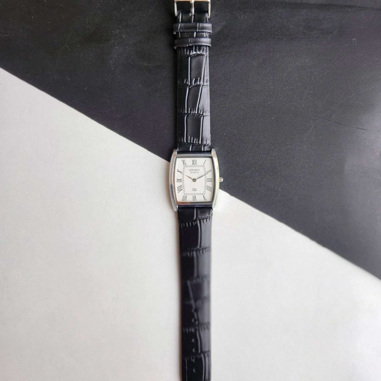 Vintage Seiko Tank - Slim Silver